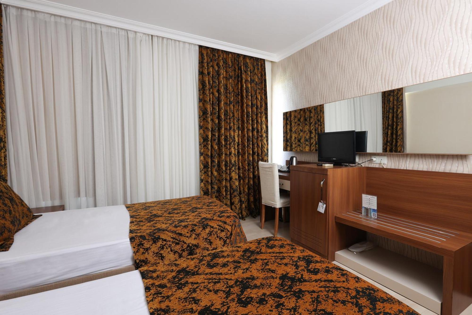 The Corner Park Hotel Antalya Exterior foto